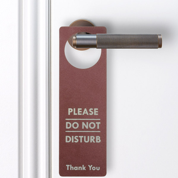 Titan Μεταλλική Σήμανση για χερούλι πόρτας ξενοδοχείου με χάραξη